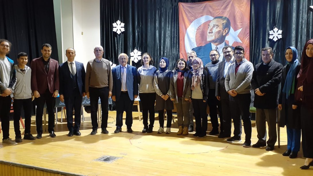 19 Mayıs Atatürk'ü Anma Gençlik ve Spor Bayramı 100. Yıl Kutlama Etkinlikleri Münazara Yarışması'nda Kazanan Nevzat Ayaz Sosyal Bilimler Lisesi