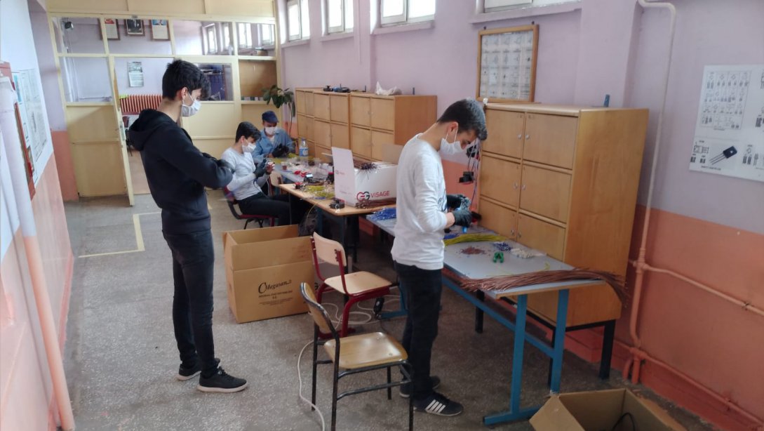 İstanbul'da Yeni Kurulan Pandemi Hastanesinin Donanımında Çankırı Mesleki ve Teknik Anadolu Lisesi'nin Tuzu Var