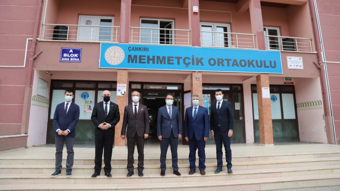Sayın Valimiz Abdullah AYAZ Mehmetçik Ortaokulunu Ziyaret Etti