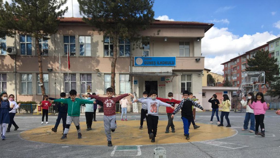 Güneş İlkokulu Bünyesinde Sosyal-Kültürel Faaliyetler Devam Ediyor