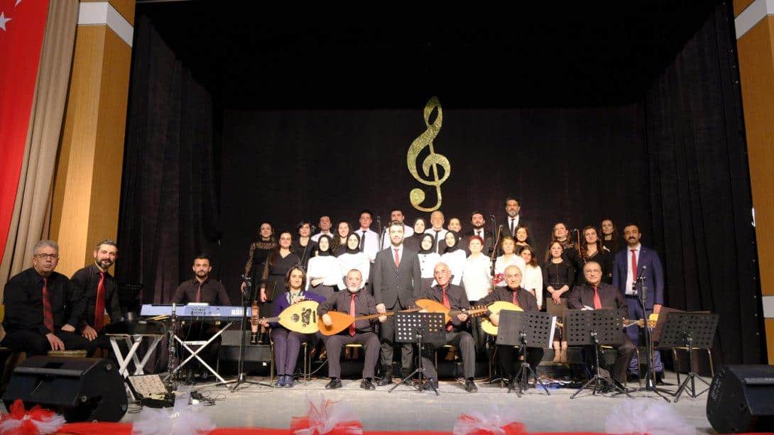 Türk Müziği Korosu Çankırılıların Yüreklerine Dokundu