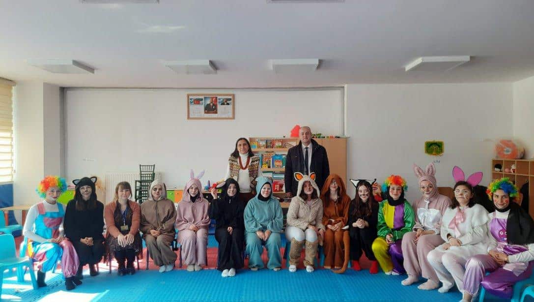     Şehit Erdem Öztürk MTAL' den Depremzede Öğrencilerimize Mini Tiyatro Etkinliği