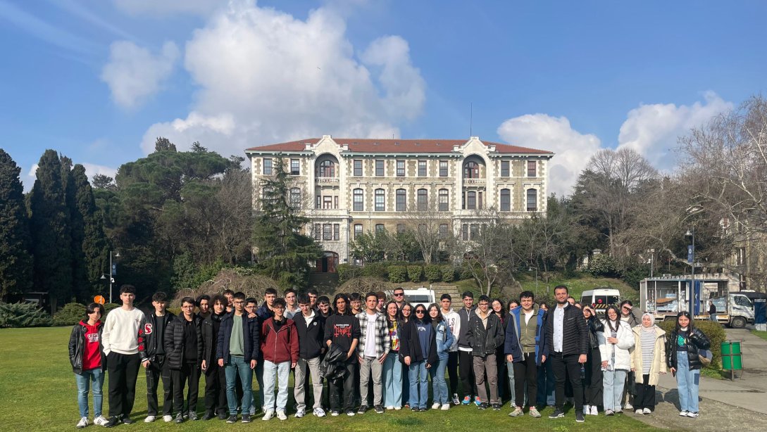 TOBB FEN Lisesi İstanbul Boğaziçi ve İstanbul Üniversitesine Gezi Düzenledi
