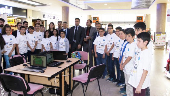 Mehmetçik Ortaokulu 1.Robotik Kodlama Sergisi Yunus AVMde Sergilendi
