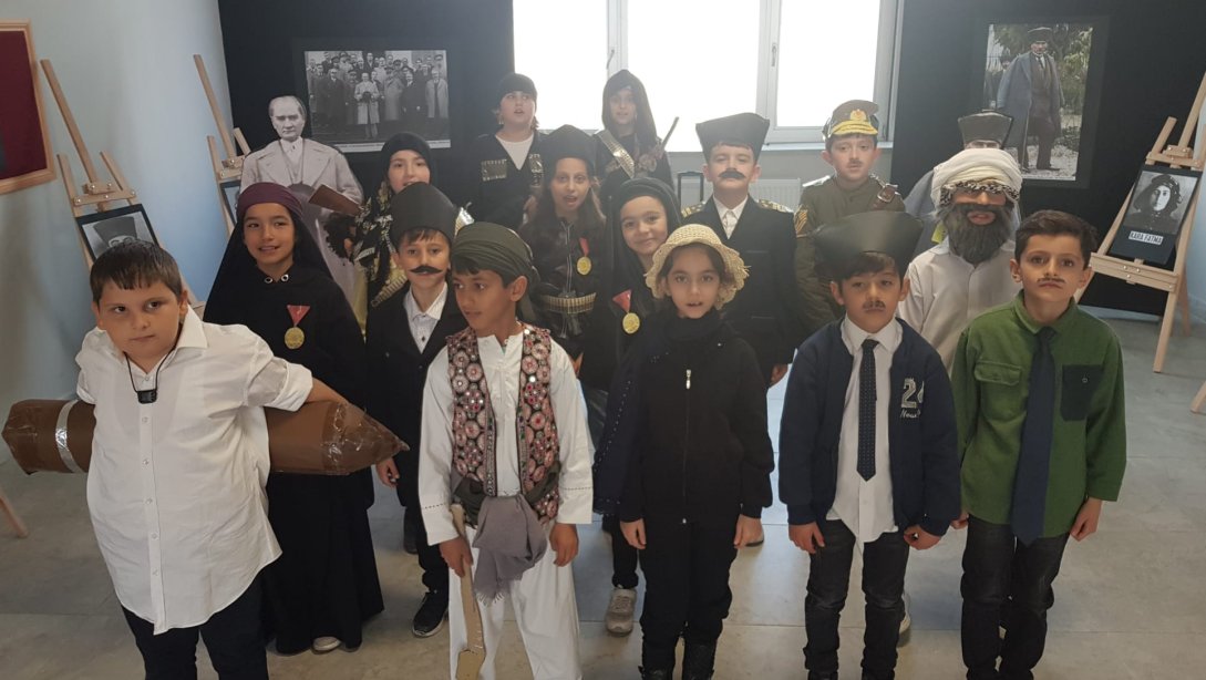 Atatürk İlkokulu Öğrencileri Milli Mücadele Sergisi Düzenledi
