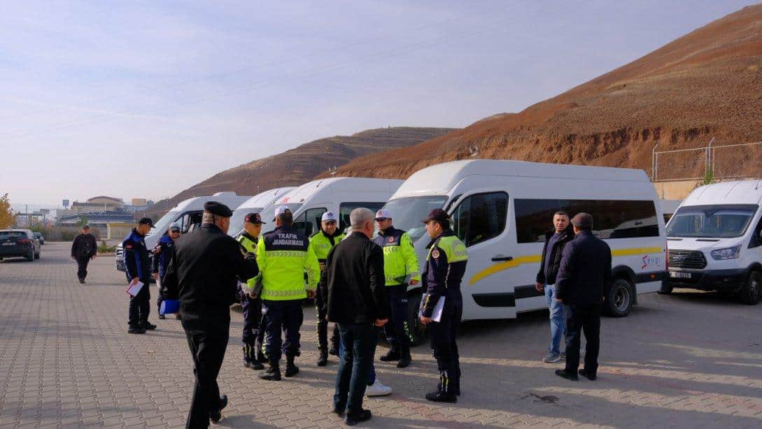 Öğrenci Servislerine Uygunluk Denetlemesi Yapıldı