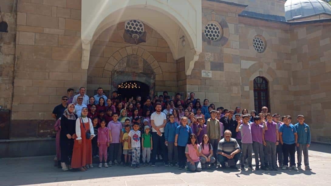 ÇEDES Projesi Yıl Sonu Kültür Şenlikleriyle Taçlandı
